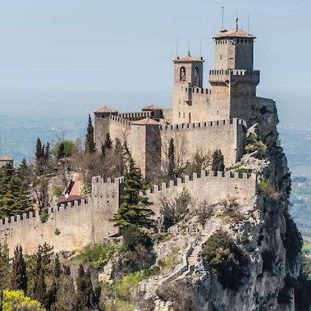 Апартаменты Relax In Collina A Due Passi Dal Mare Torriana Экстерьер фото