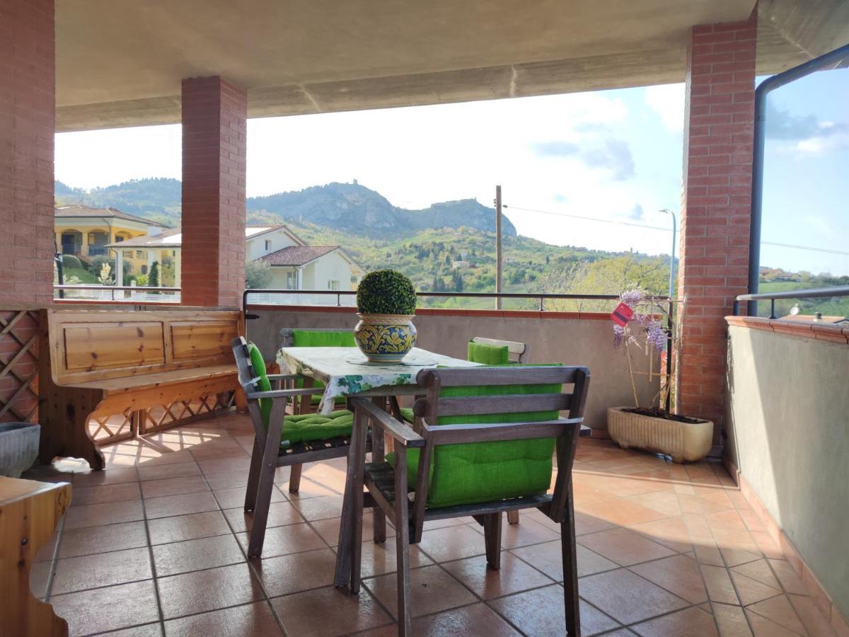 Апартаменты Relax In Collina A Due Passi Dal Mare Torriana Экстерьер фото