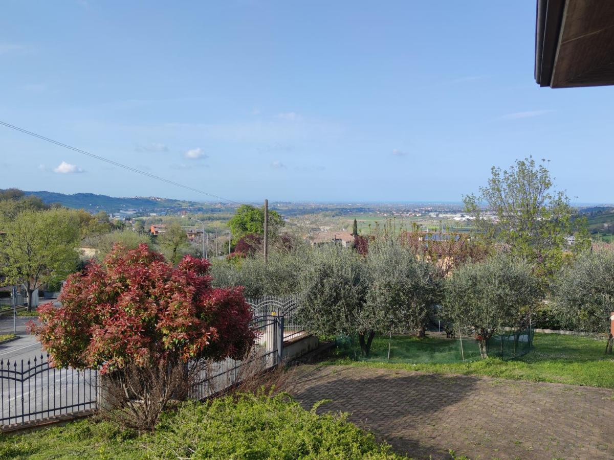 Апартаменты Relax In Collina A Due Passi Dal Mare Torriana Экстерьер фото